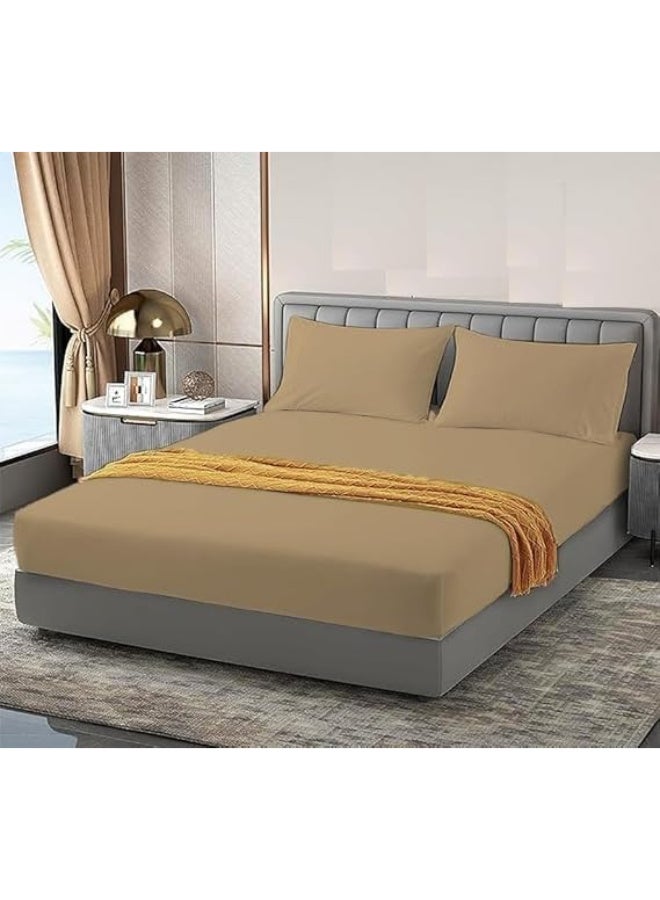 طقم ملاية سرير فاخرة بلون بيج ناعم مقاس 180سم *200سم* 30سم  مع 2 خدادية – مقاوم للتجعد والبهتان
