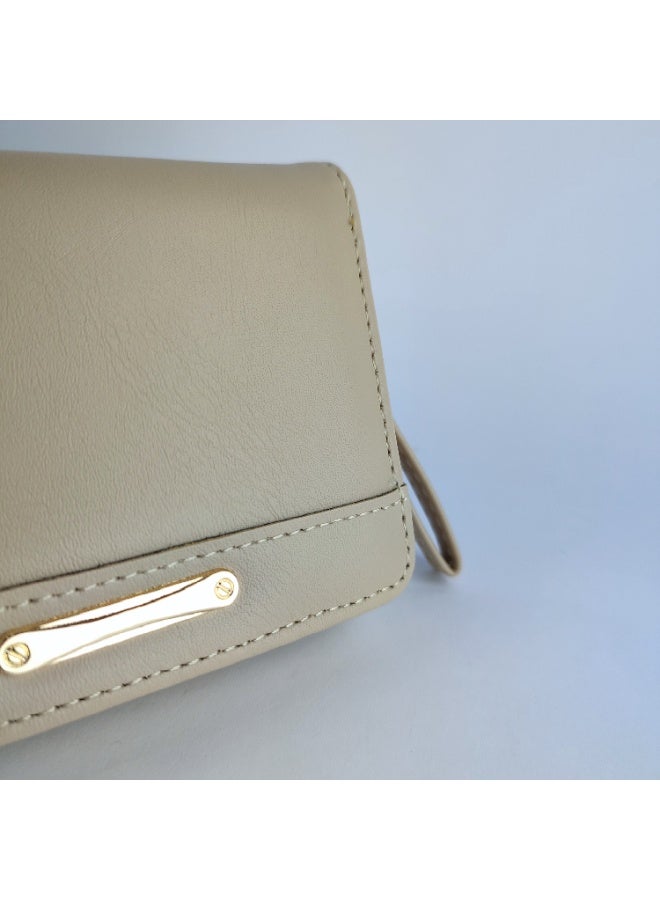 Luxury Women’s Leather Wallet with Soft Texture and Inner Compartments for Organizing Your Essentials - Image 2