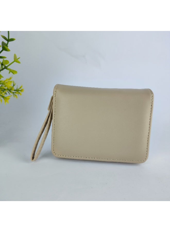 Luxury Women’s Leather Wallet with Soft Texture and Inner Compartments for Organizing Your Essentials - Image 3