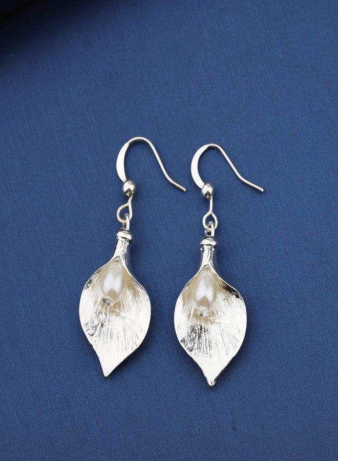 ميوسبارك أقراط متدلية رقيقة على شكل زهرة زنبق الكالا من MYOSPARK مع خطاف من اللؤلؤ الصناعي، هدية مجوهرات زفاف للعروس ووصيفاتها وأمهاتها (أقراط زهرة الزنبق واللؤلؤ) - Image 2