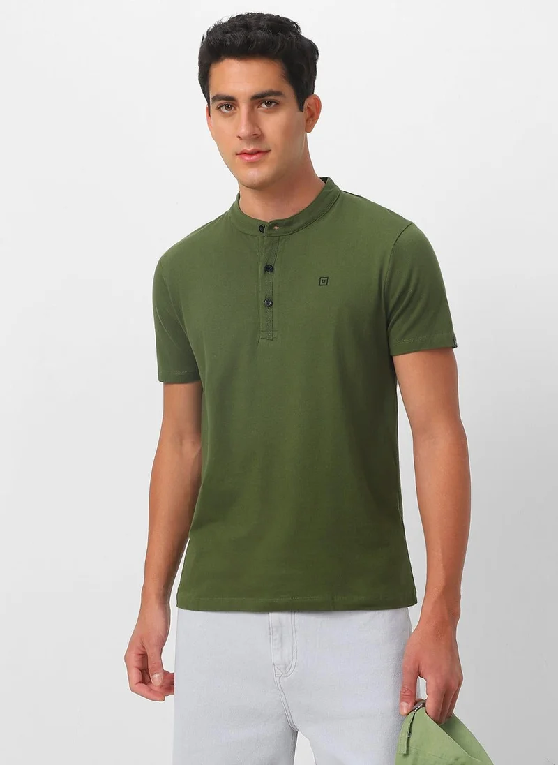Urbano Fashion Men's Olive Green Solid Mandarin Collar Slim Fit Cotton T-Shirt