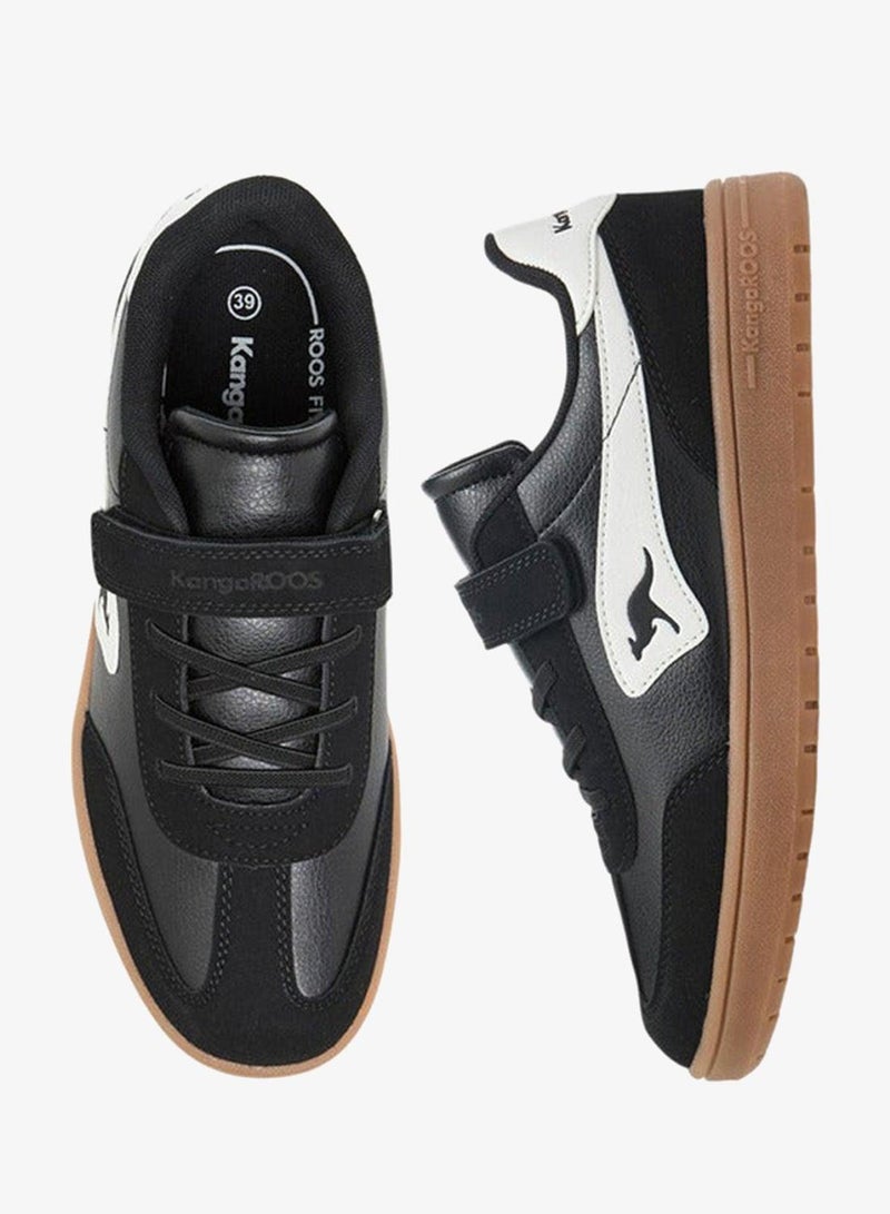 كانغاروس سنيكرز نسائي بألواح وإغلاق بشريط لاصق - Image 3