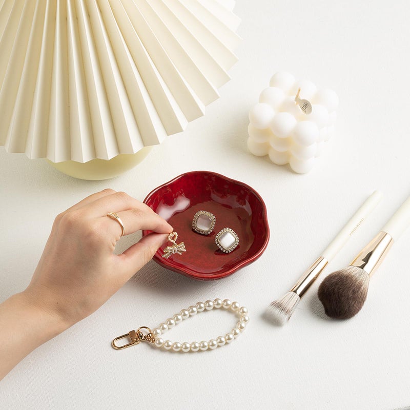 BEUNAIZER Ceramic Ring Dish Flower Jewelry Holder Dish Cute Jewelry Dish Tray Trinket Dish Small Decorative Tray Key Bowl Room Decor Aesthetic for Mom Best Friend Sister (red) - Image 4