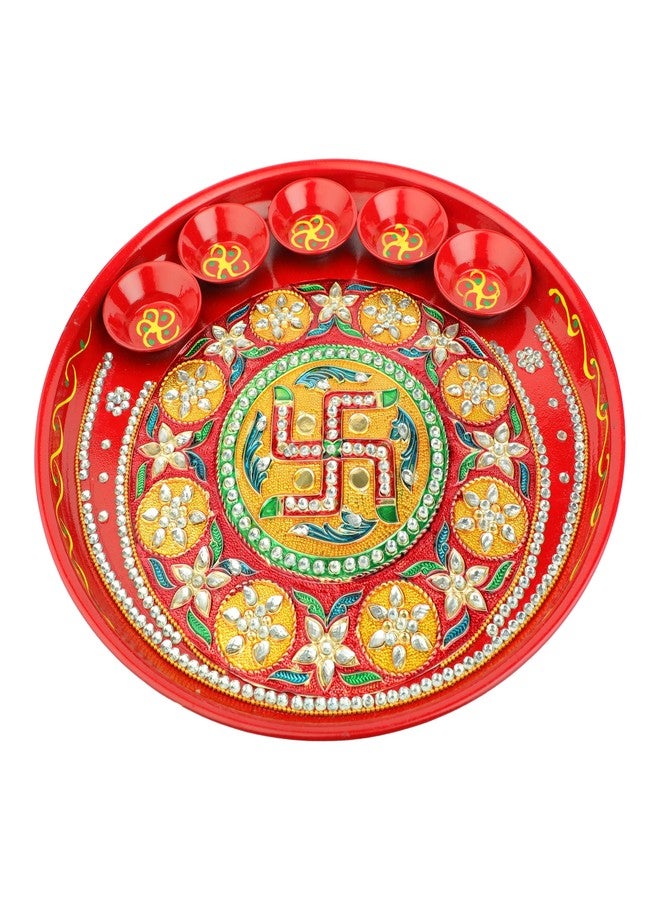 أديتري_كرييشن صينية بوجا مزخرفة مع أوعية، طبق بتصميم سواستيك، صينية بوجا فولاذية، أدوات أساسية لطقوس آرتي، زينة تقليدية لمهرجان كاروا تشاوث، زينة حفلات الزفاف (المقاس: 10 بوصات، اللون: أحمر) - Image 1