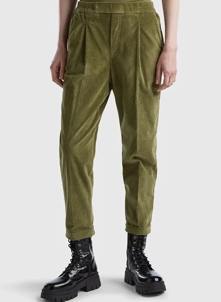 يونايتد كولورز أوف بينتيون تشينو مخمل بخصر مطاطي