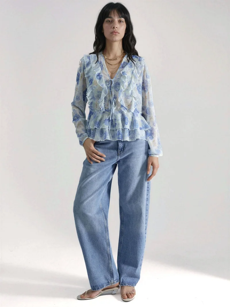هيكاب Frilly V-Neck Patterned Blouse