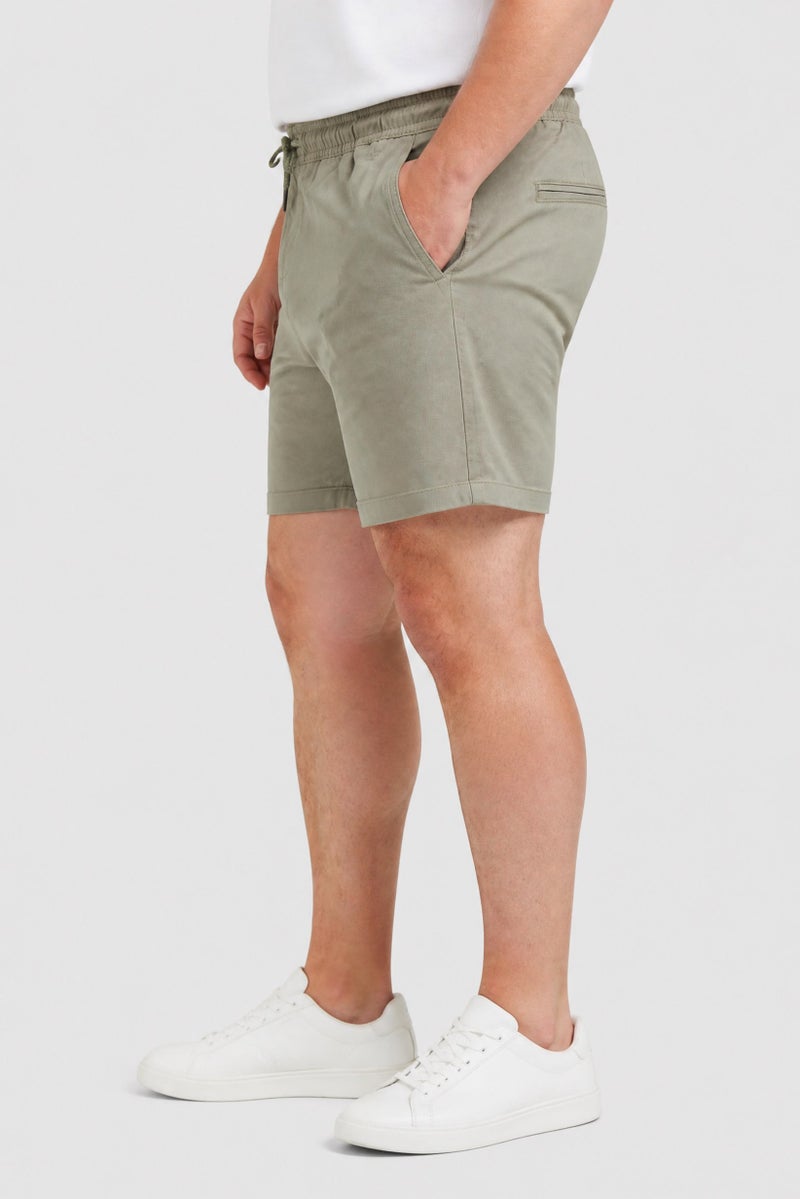 BRAVEN Men Solid Basic Shorts, Sage Green - Image 3