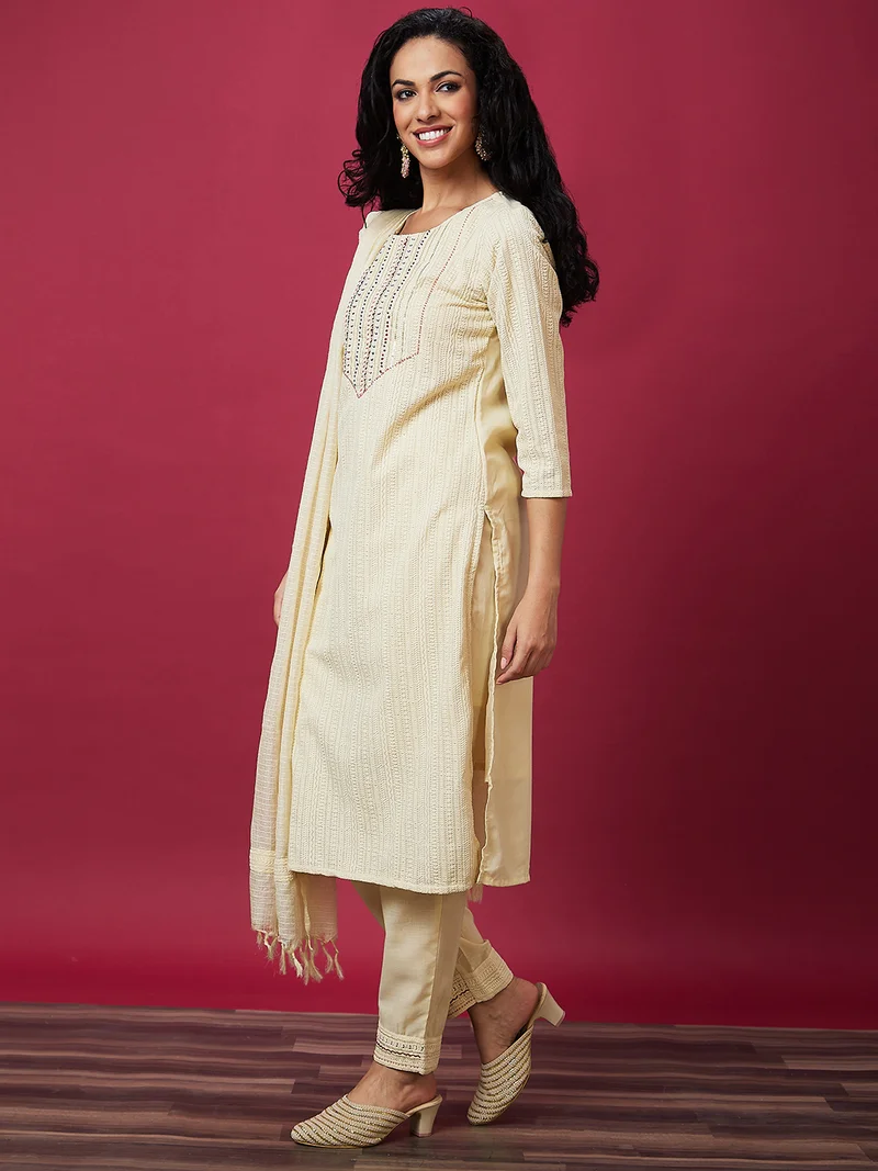 globus Women Ethnic Motifs Embroidered Pure Cotton Kurta & Trousers With Dupatta