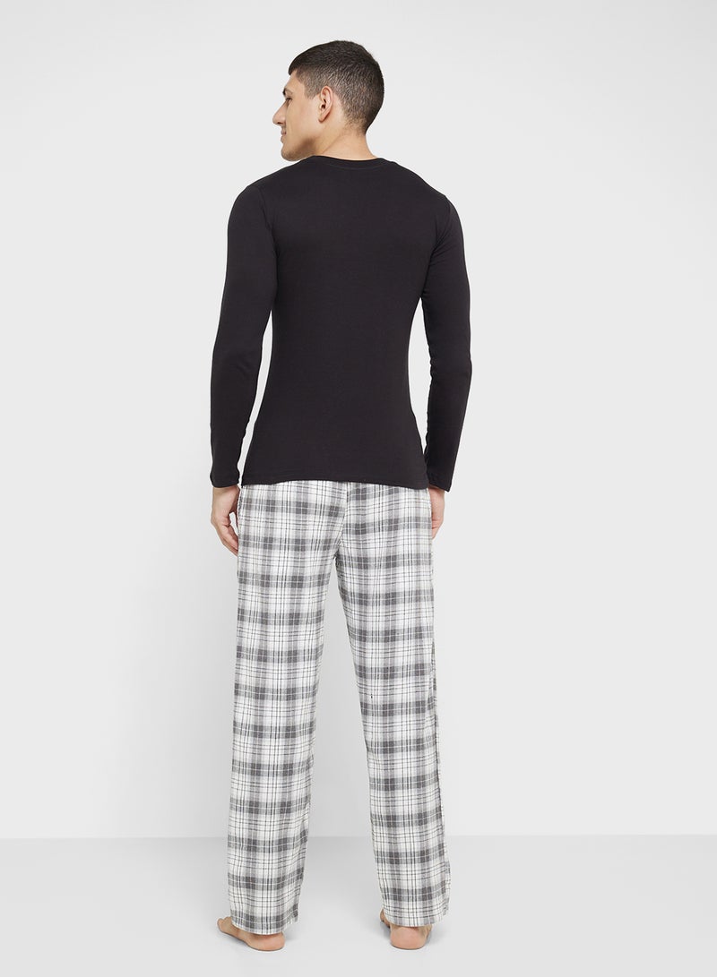 Robert Wood Nightwear T-Shirt & Pants Sets  - Image 2