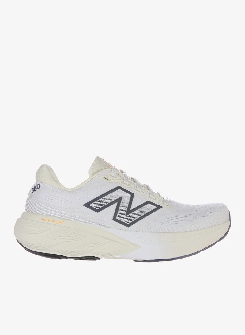 New Balance 880 Sports Shoes