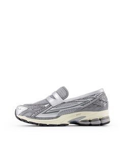 Silvery/Gray
