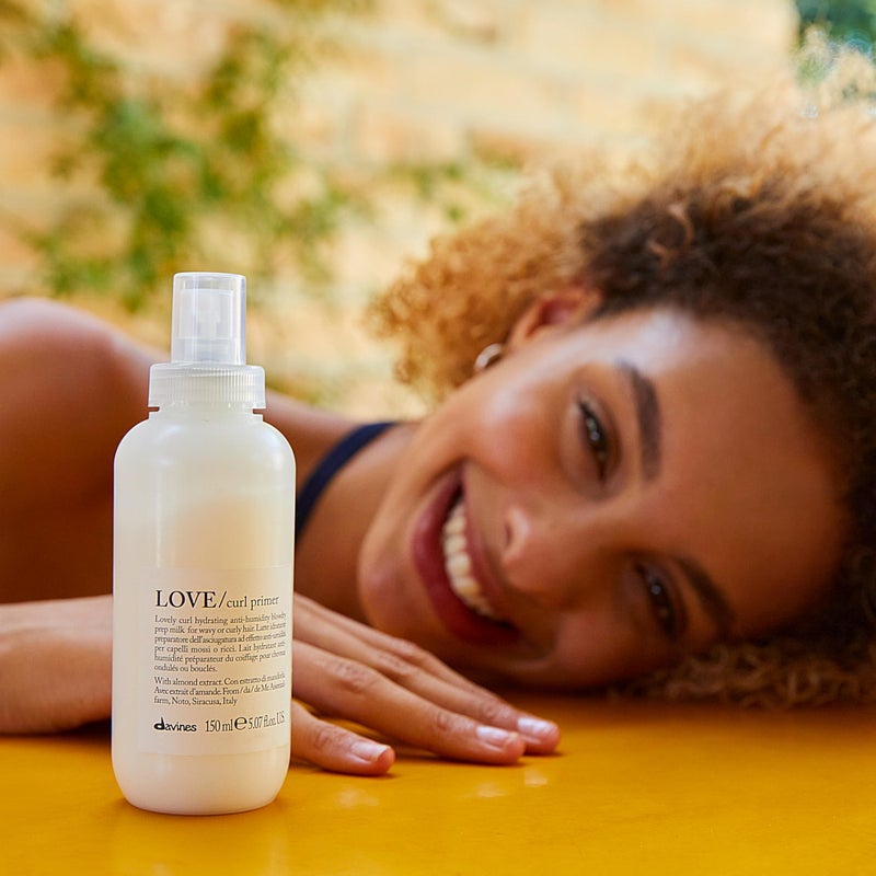 Davines LOVE Curl Primer, Anti-Humidity Blow-dry Prep Solution for Wavy And Curly Hair, Moisturizing Heat Protection, 5.07 Fl Oz - Image 5