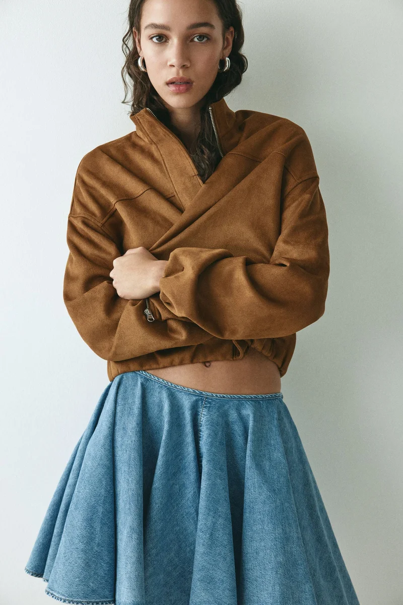 اتش اند ام تنورة دنيم بحافة واسعة