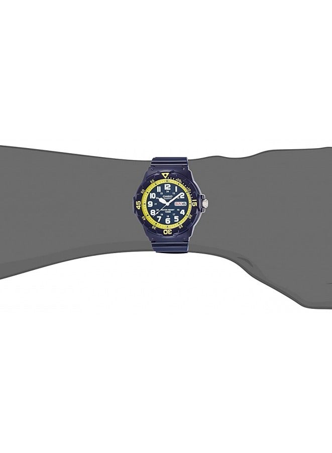 Casio MRW-200HC-2BVDF Watch for Men - Image 2