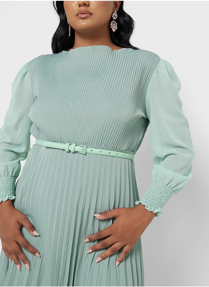 ايلا بلس Puff Sleeved Dress With Pleats