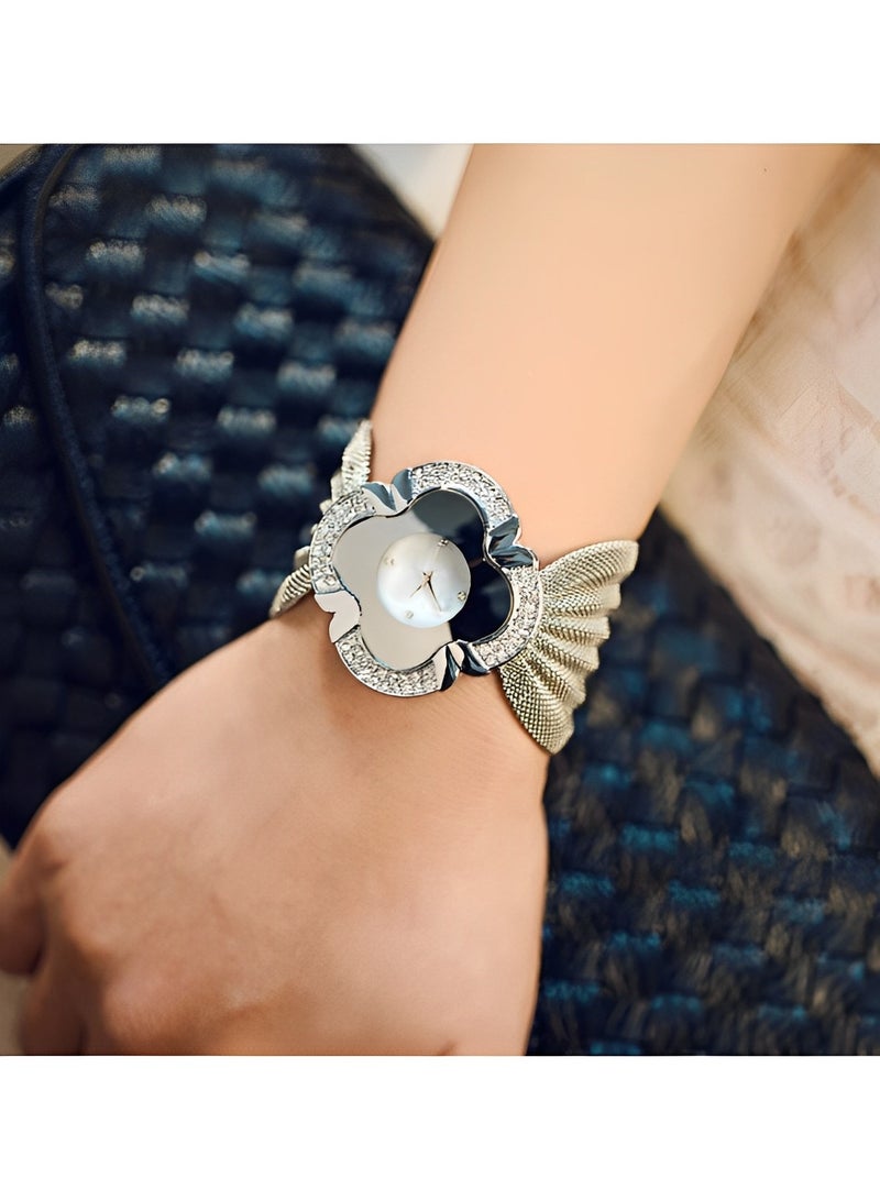 ريوكل ساعة كوارتز نسائية بقرص على شكل زهرة البرسيم ذات الأربع أوراق وحزام شبكي على شكل فراشة مبالغ فيه، ساعة يد مرصعة بالألماس اللامع، هدايا للبنات والسيدات - Image 3