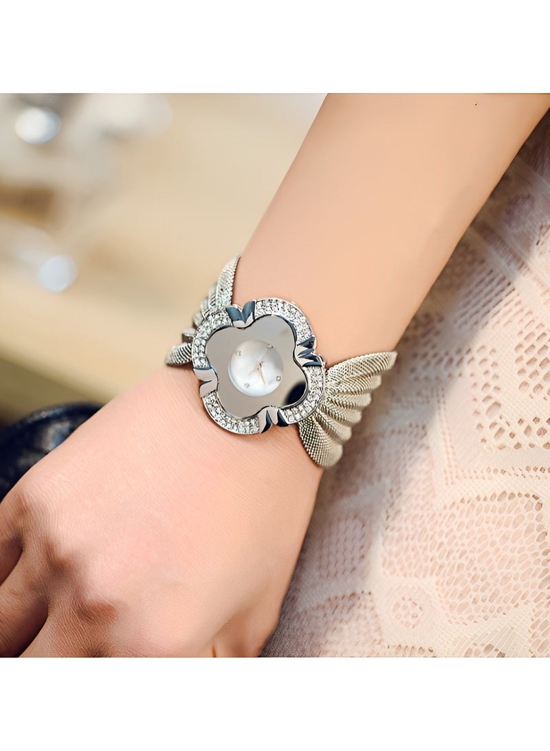 ريوكل ساعة كوارتز نسائية بقرص على شكل زهرة البرسيم ذات الأربع أوراق وحزام شبكي على شكل فراشة مبالغ فيه، ساعة يد مرصعة بالألماس اللامع، هدايا للبنات والسيدات - Image 4