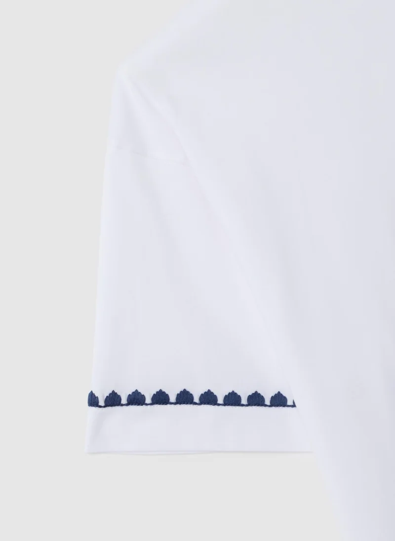 او في اس MULTICOLOR PURE COTTON BOXY FIT T-SHIRT WITH FLORAL EMBROIDERY