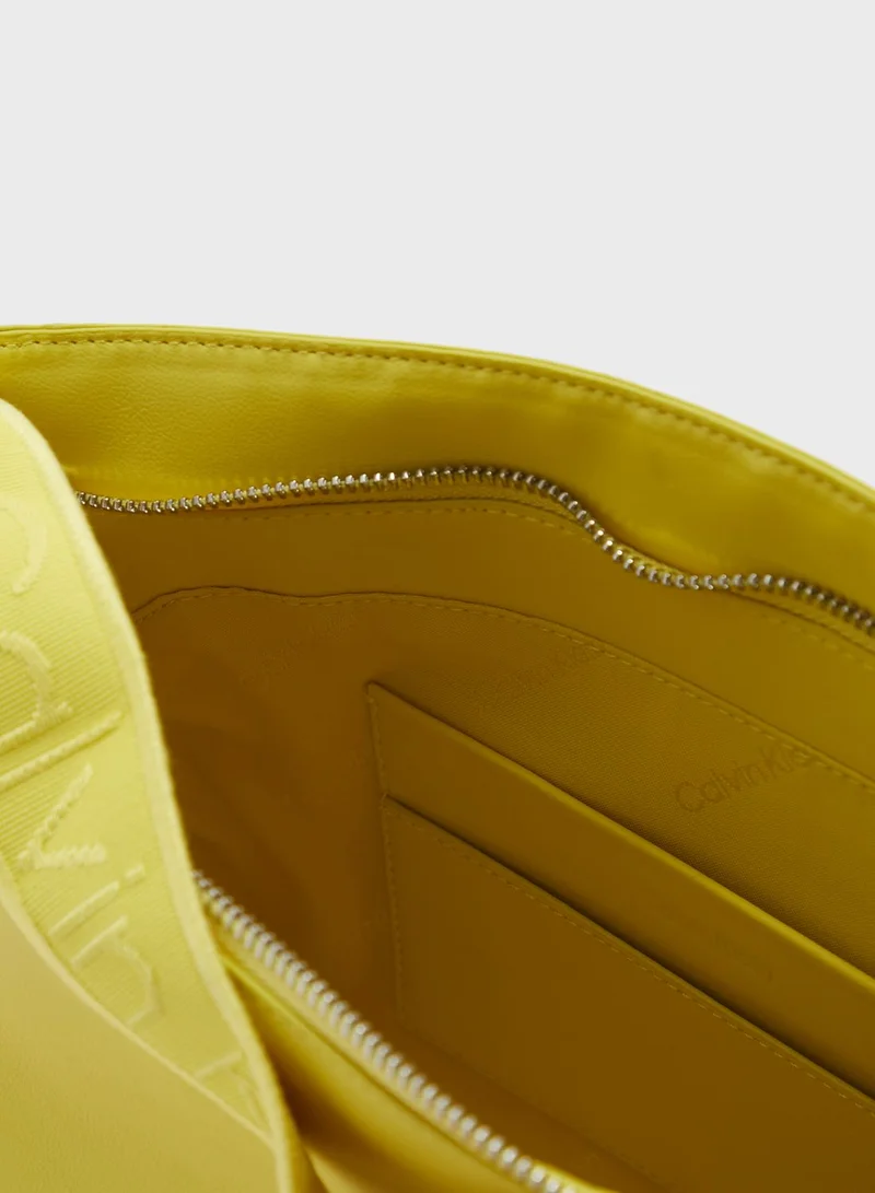 CALVIN KLEIN Gracie Crossbody