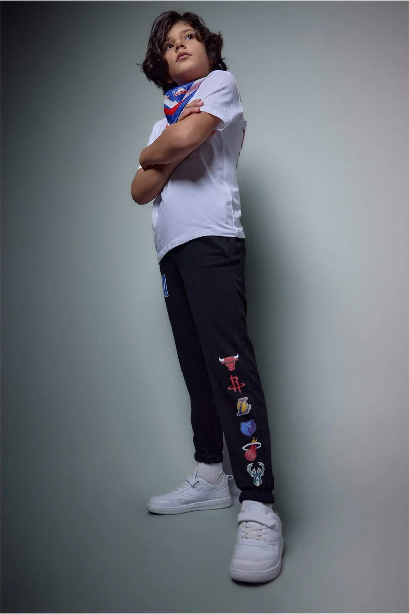 ديفاكتو Boy NBA Licensed Elastic Band Trousers