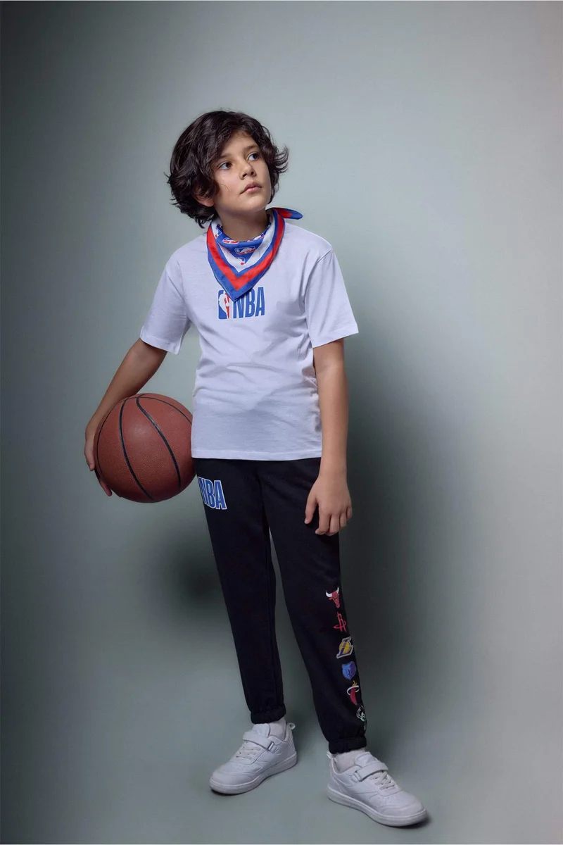 ديفاكتو Boy NBA Licensed Elastic Band Trousers