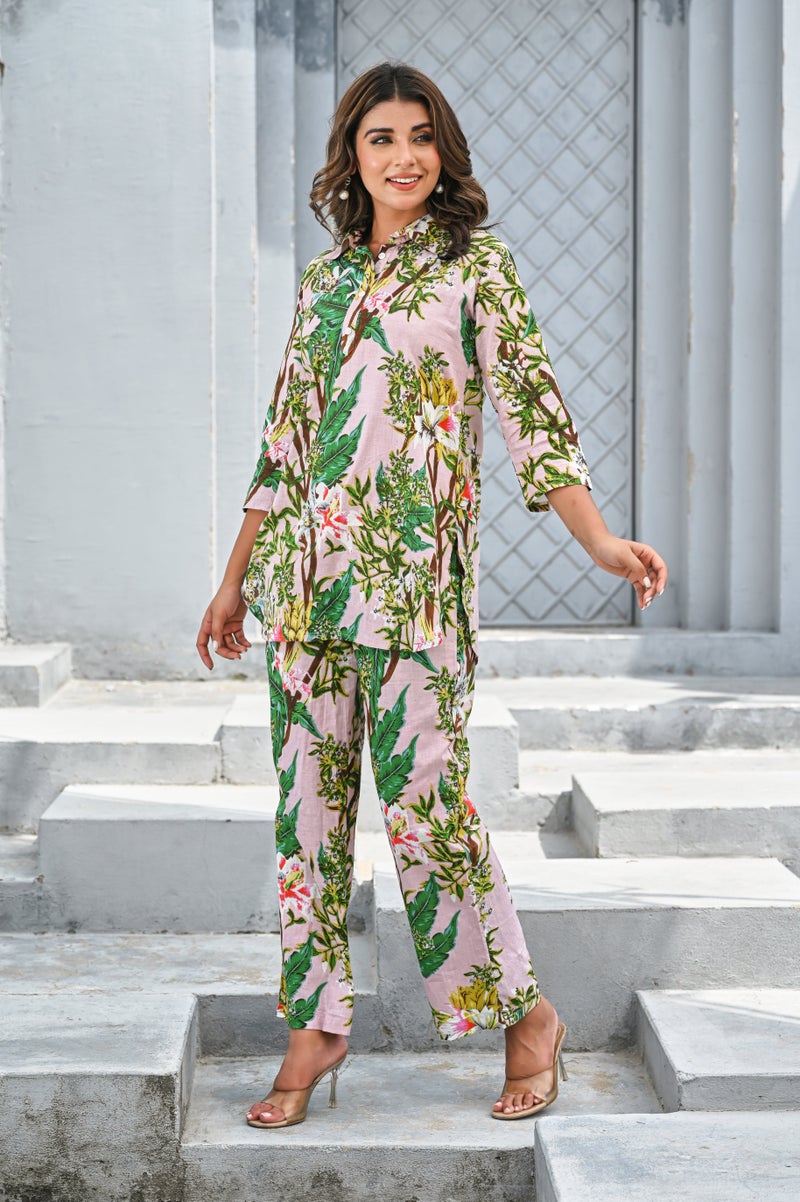 FLAVIA CREATION طقم مزهر للنساء - بلوزة وسروال - Image 1
