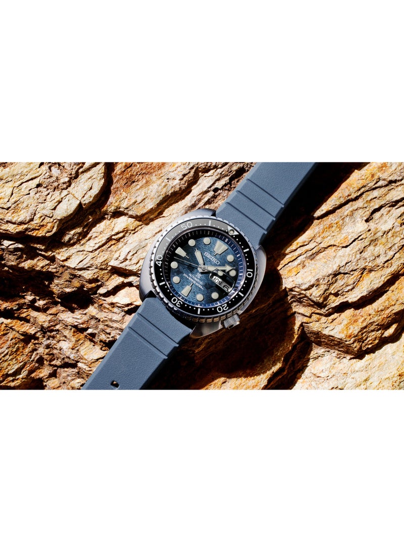 Seiko ساعة غوص أوتوماتيكية من بروسبكس SRPF77K1، 45 مم بقرص أزرق متموج، علبة من الفولاذ المقاوم للصدأ وحزام سيليكون أزرق، مقاومة للماء حتى 200 م - Image 3