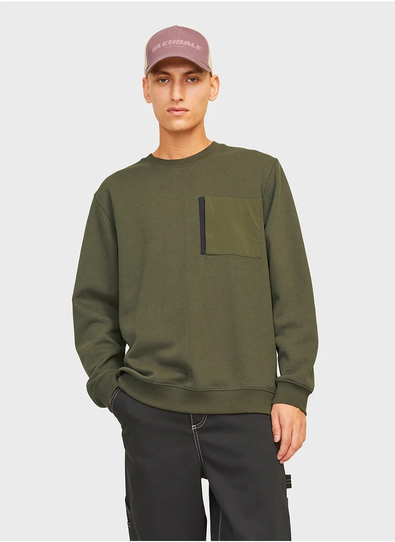 جاك اند جونز Essential Front Pocket  Sweatshirts