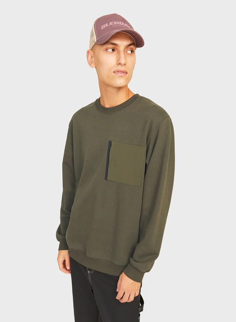 جاك اند جونز Essential Front Pocket  Sweatshirts