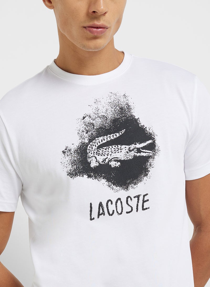 لاكوست تيشيرت بياقة دائرية بطبعة شعار - Image 3