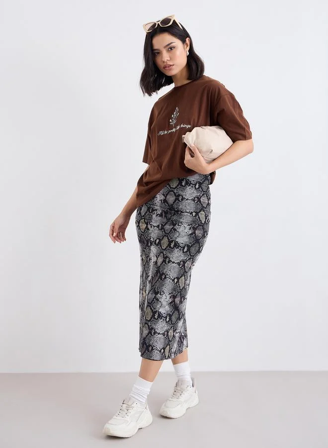 Styli Styli Embroidered Slogan Short Sleeves Oversized T-Shirt