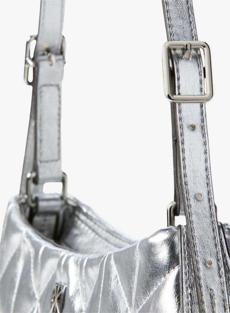 كالفن كلاين حقيبة كتف مبطنة معدنية - Image 3