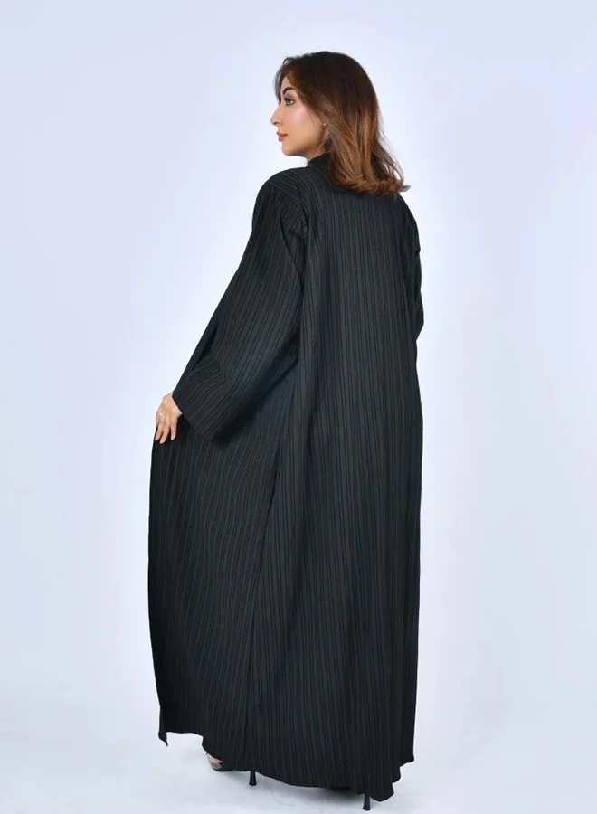 عبايات لمحة عباية سوداء عملية بقماش صيفي مزغب