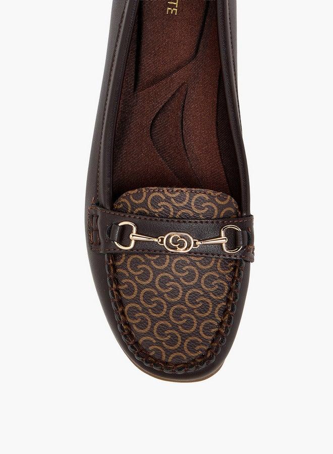 سيليست حذاء نسائي سهل الارتداء بنقش شعار - Image 4