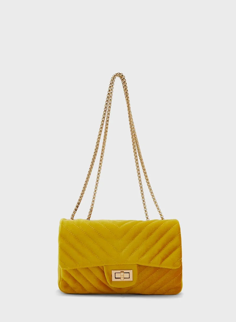 Ginger Velvert Quilted Handbag With Chain Strap