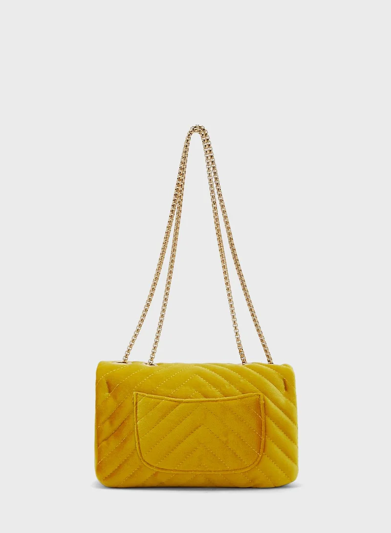 Ginger Velvert Quilted Handbag With Chain Strap