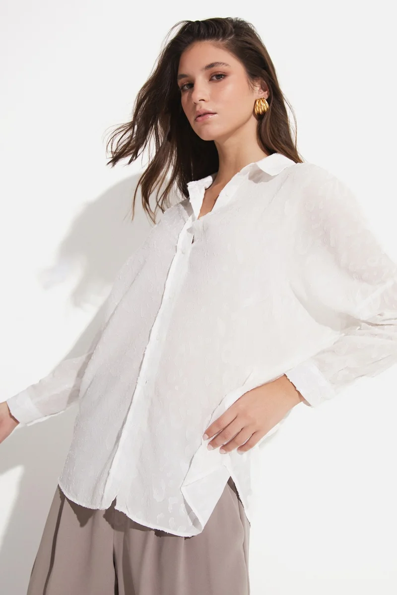 جون Women's Exclusive Oversize/loose Cut Self-Patterned Shirt