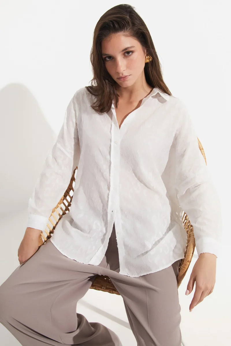 جون Women's Exclusive Oversize/loose Cut Self-Patterned Shirt