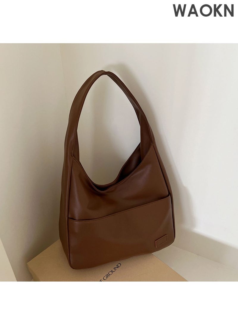 دبليو أيه أو كي أن حقيبة كتف نسائية ورجالية، حقيبة عملية كبيرة السعة، حقيبة يد بتصميم بسيط ولون سادة من مادة البولي يوريثين، حقيبة كتف مناسبة للسيدات والفتيات والشباب وطلاب الجامعات، للجنسين، لون بني، الأبعاد: 25*32*12 سم. - Image 4