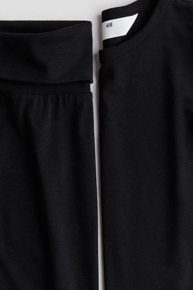 H&M 2-piece T-shirt and skirt set