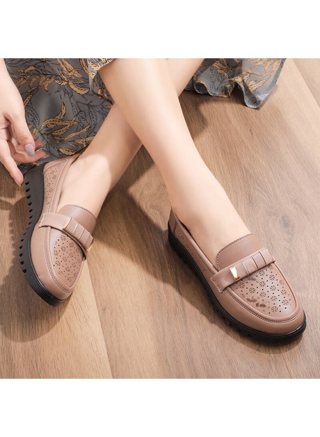 Pull Back Warrior Mom Shoes Middle-aged Sandals Summer Soft-soled Elderly Women's Leather Shoes Single Shoes Non-slip 50-60 Years Old 0062 Bean Paste Color Size 39 - Image 2