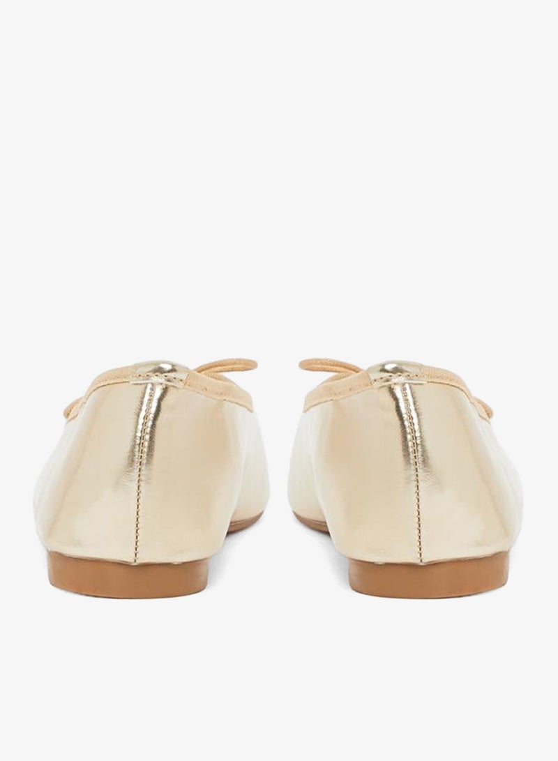 Styli Gold Bow Detail Flat Ballerinas - Image 4