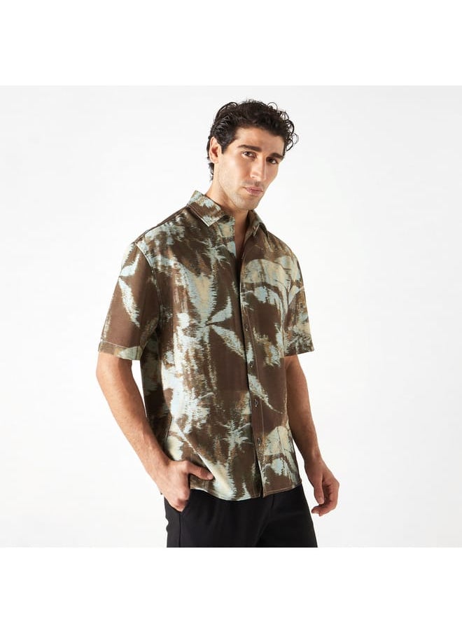 Iconic Iconic Regular Fit Printed Shirt with Collar and Short Sleeves  - Image 1