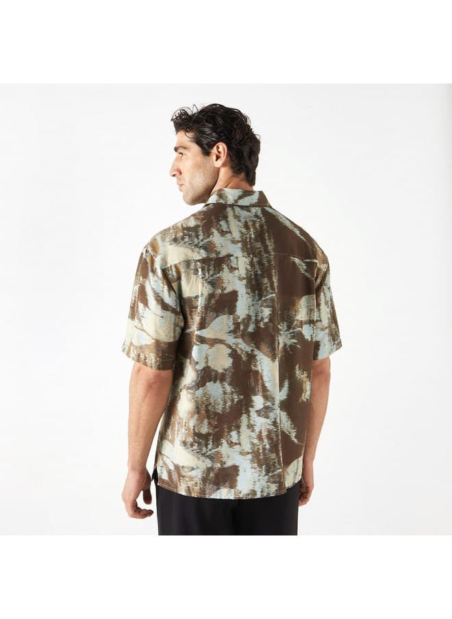 Iconic Iconic Regular Fit Printed Shirt with Collar and Short Sleeves  - Image 3