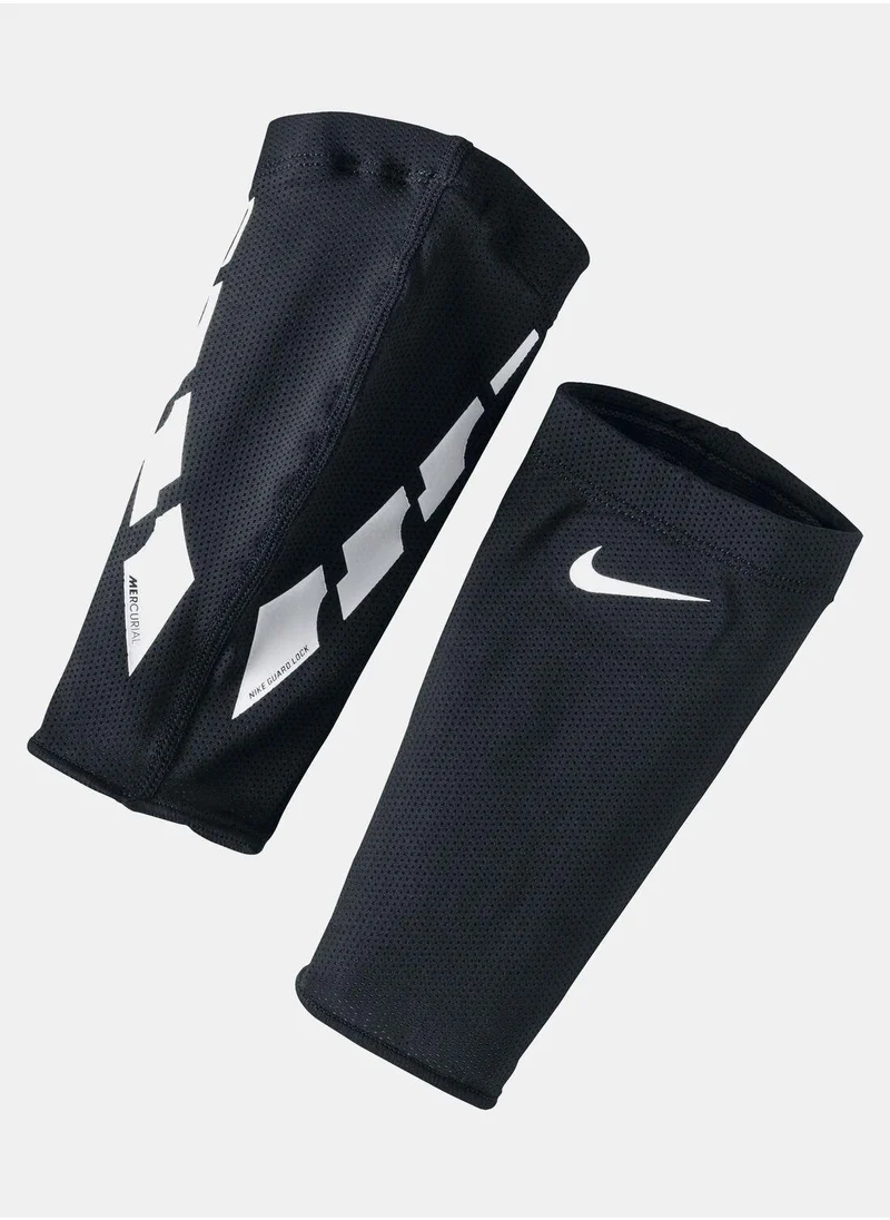 Nike Men's Guard Lock Elite Football Sleeves