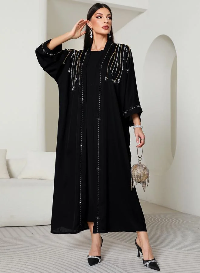 تايك تو طقم من عباية وفستان طويل محتشم مزين