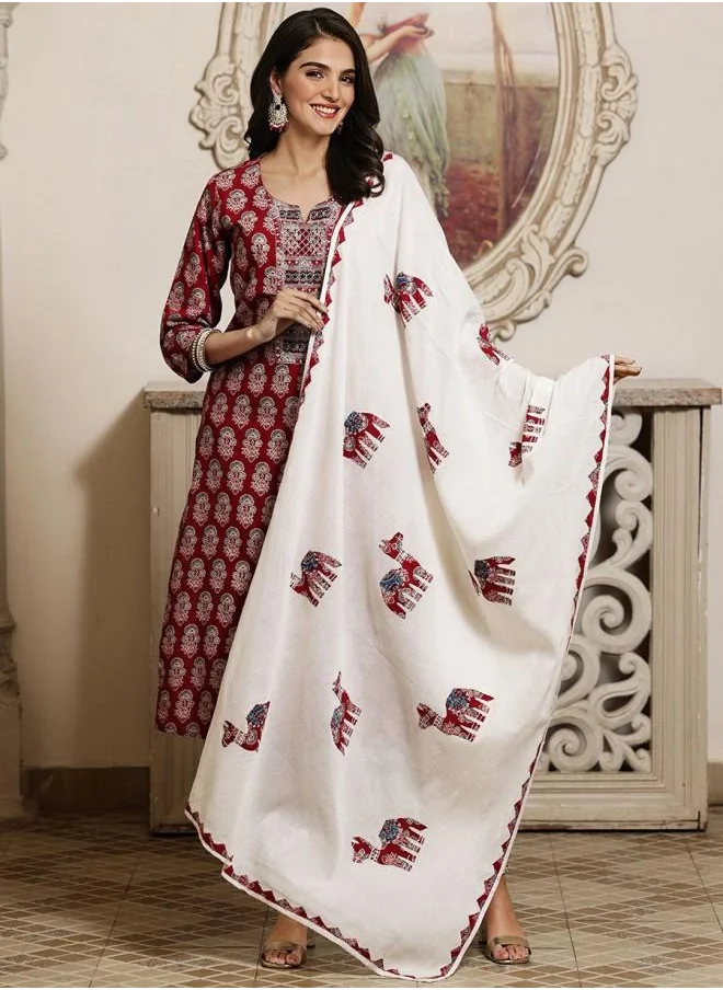 آي شين Festive Women Maroon Cotton Kurta Set with Embroidered pattern Tunic and Palazzo features a Round neckline and Three-Fourth Sleeve secured with Elastic closure and styled in Straight Fit ideal for Festive moments — crafted to elevate your special moments.