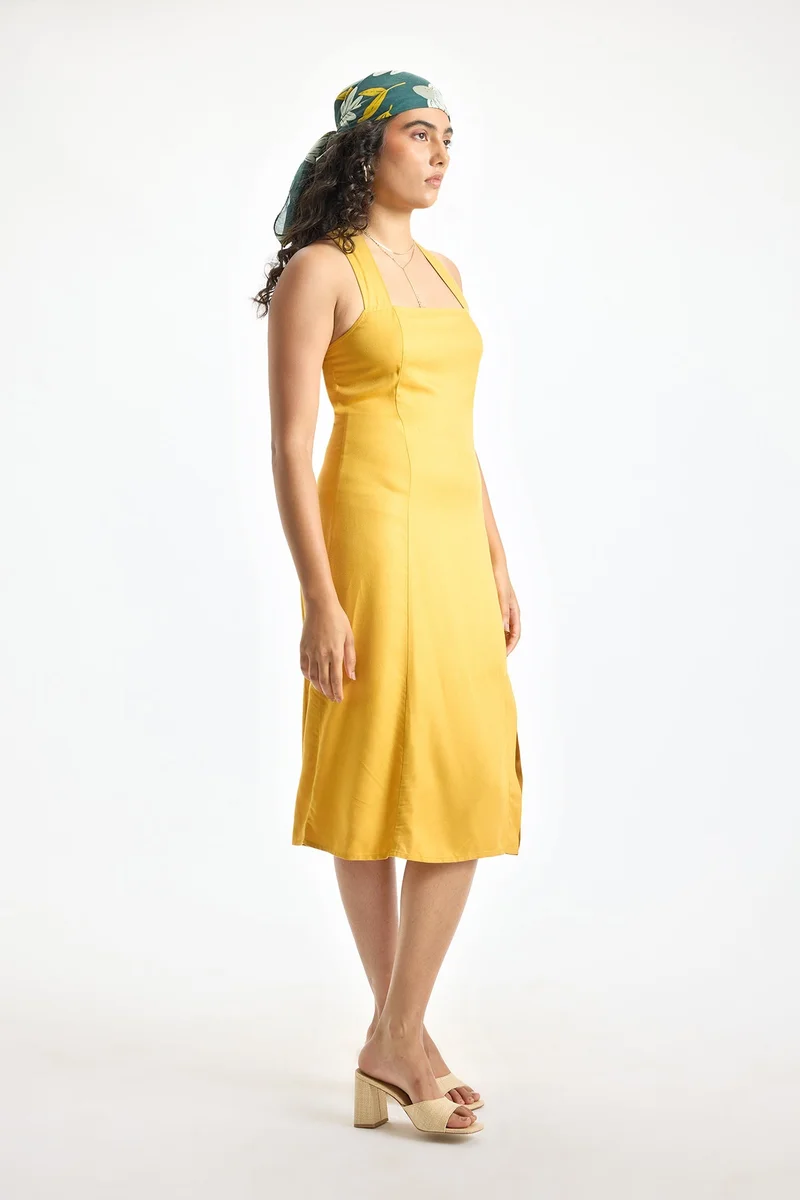 فيرجيو Sleeveless Halter Midi Dress