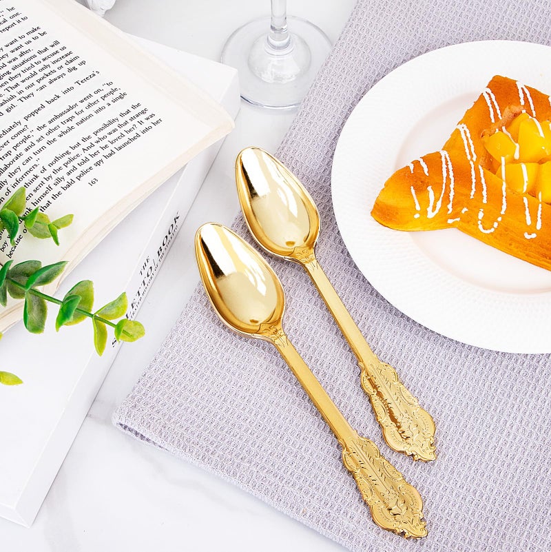 WDF ملاعق بلاستيكية ذهبية قابلة للتصرف 100 قطعة - ملاعق باروك الذهب بطول 6.93 بوصة لأدوات المائدة البلاستيكية للحلويات والكعك - ملاعق بلاستيكية قوية للحفلات والزفاف أو الاستخدام اليومي - Image 3