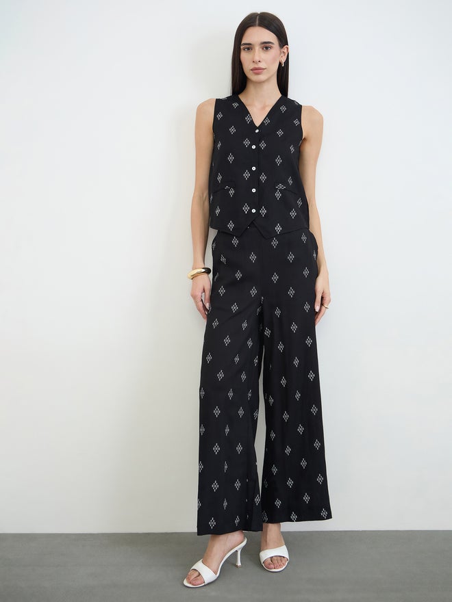 Styli Black Sleeveless Printed Waistcoat - Image 2